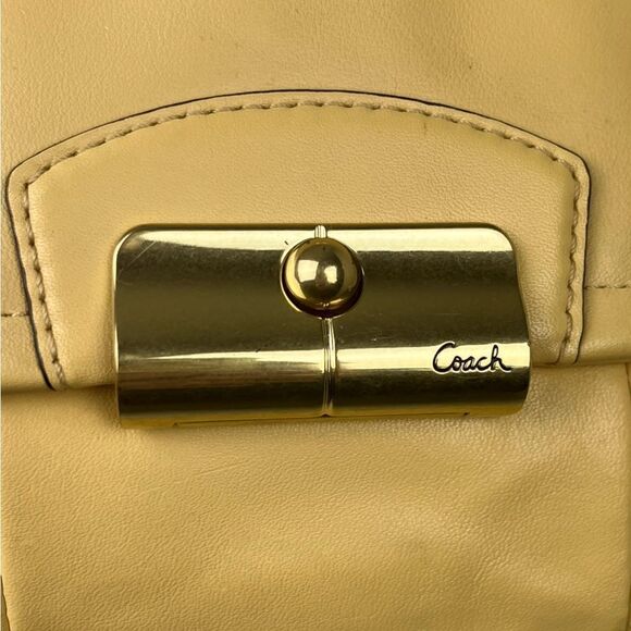 Coach Kristin F22306 in Buttercup Leather Crossbody/Shoulder Bag w/Gold Fittings - Picture 7 of 13